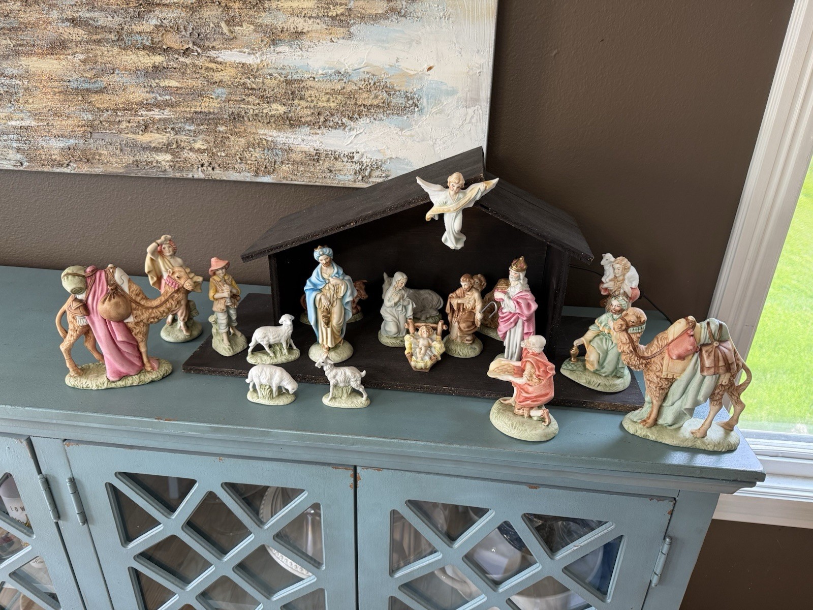 Complete 19 Piece VTG 70’s Hand Painted Atlantic Mold Nativity Set & Wood Creche Complete 19 Piece VTG 70’s Hand Painted Atlantic Mold Nativity Set & Wood Creche
