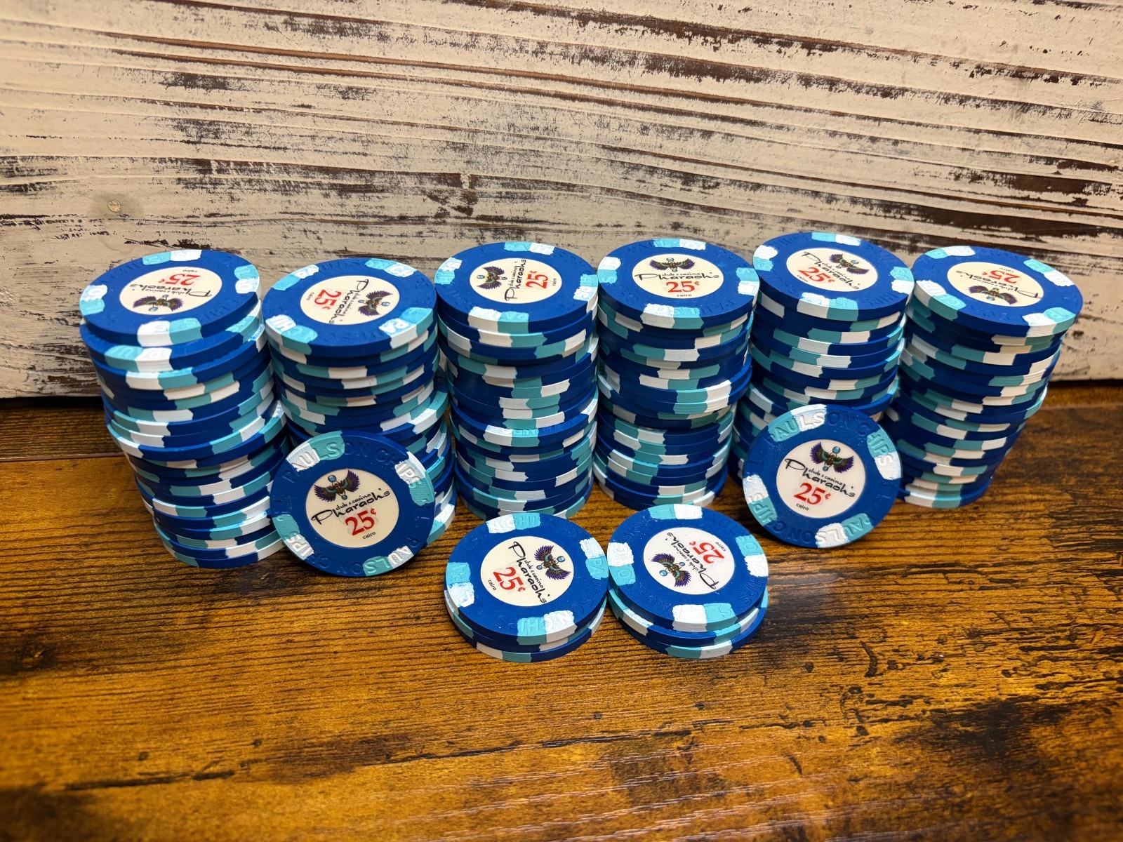 128 chips: Paulson Top Hat & Cane Poker Chips - Pharaoh’s Club & Casino 25¢