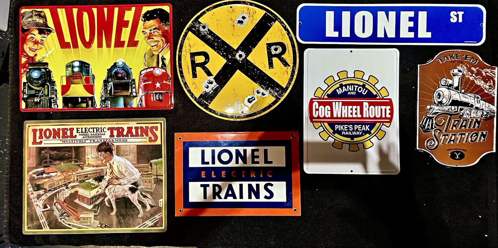 Lionel Tin Train Signs/Plaques Lot - Railroad Crossing, Cog Wheel Route, Station Lionel Tin Train Signs/Plaques Lot - Railroad Crossing, Cog Wheel Route, Station