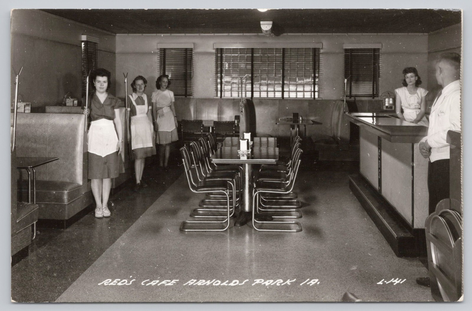Arnolds Park Iowa Reds Cafe Restaurant Interior Waitresses Dining RPPC Postcard Arnolds Park Iowa Reds Cafe Restaurant Interior Waitresses Dining RPPC Postcard