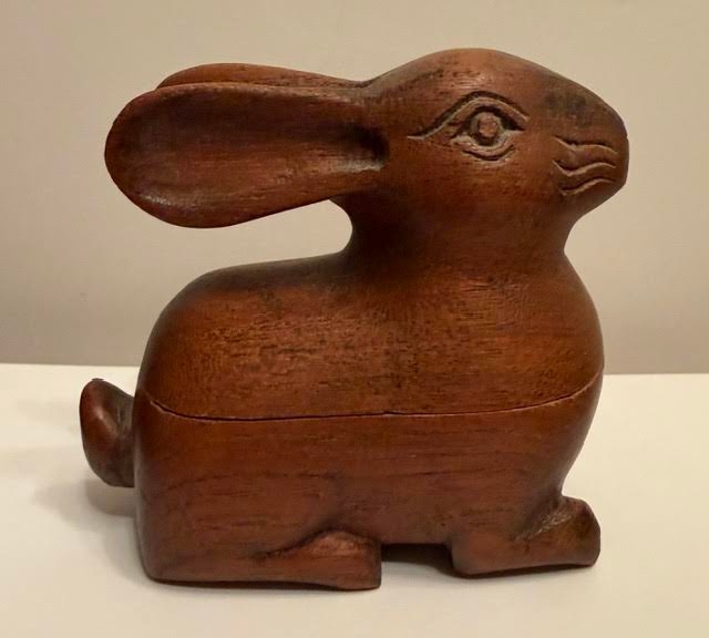 Vintage Hand Carved Wooden   RABBIT BUNNY  Trinket Box 4.25