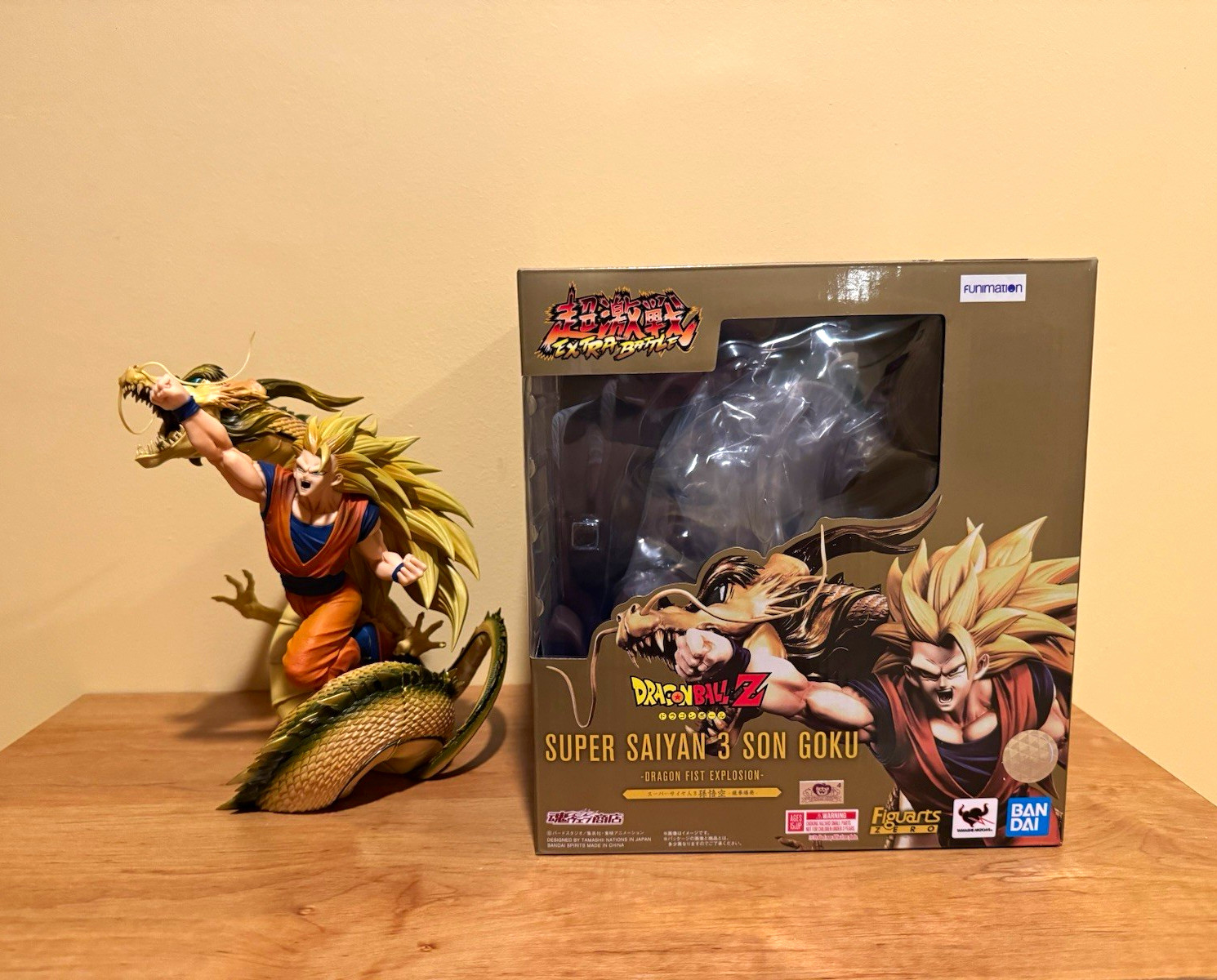 Bandai Figuarts ZERO Dragon Ball Z Super Saiyan 3 Son Goku Dragon Fist Figure
