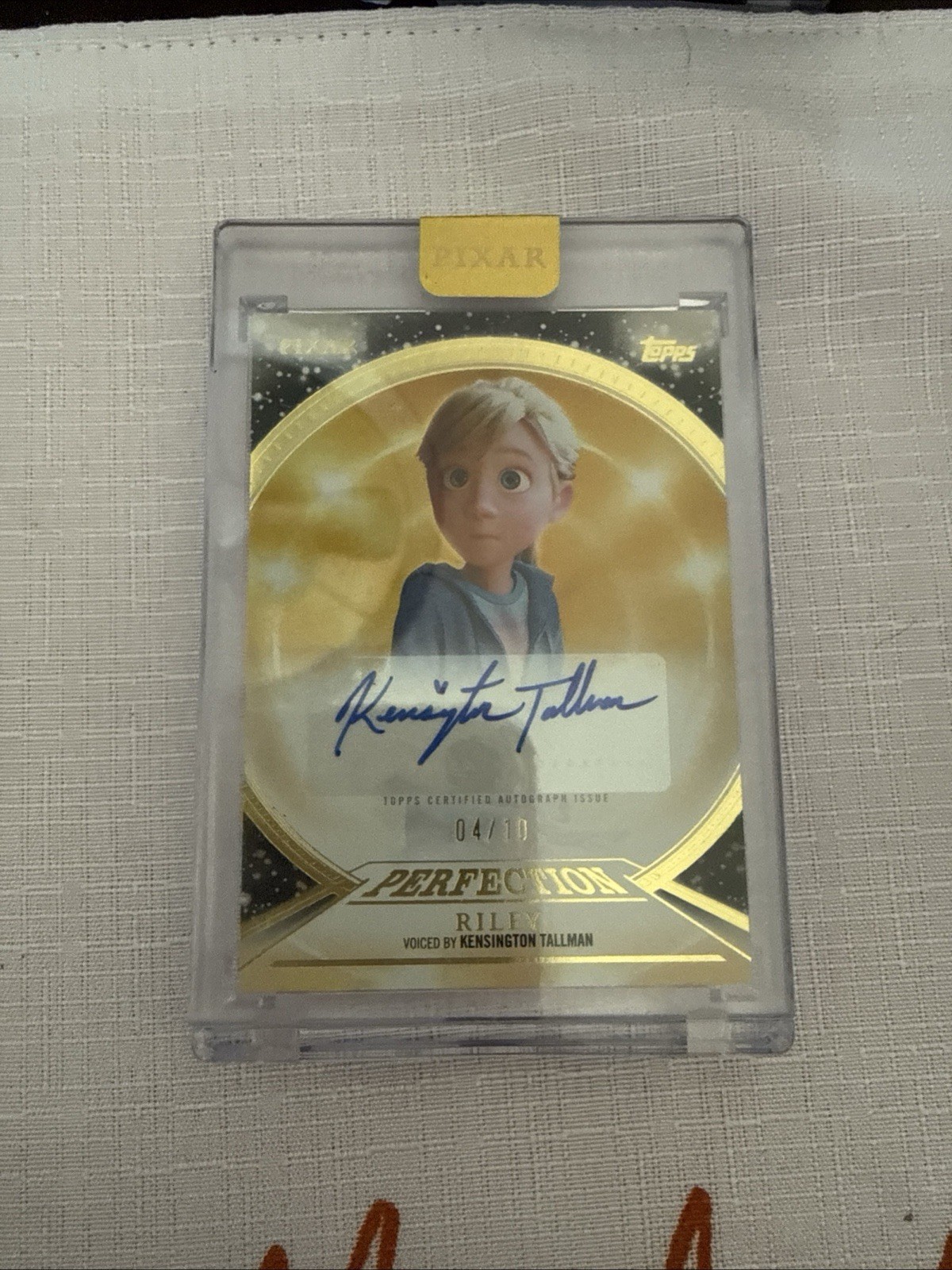 Riley 2025 Topps Disney Pixar Perfection Auto Kensington Tallman /10 Riley 2025 Topps Disney Pixar Perfection Auto Kensington Tallman /10