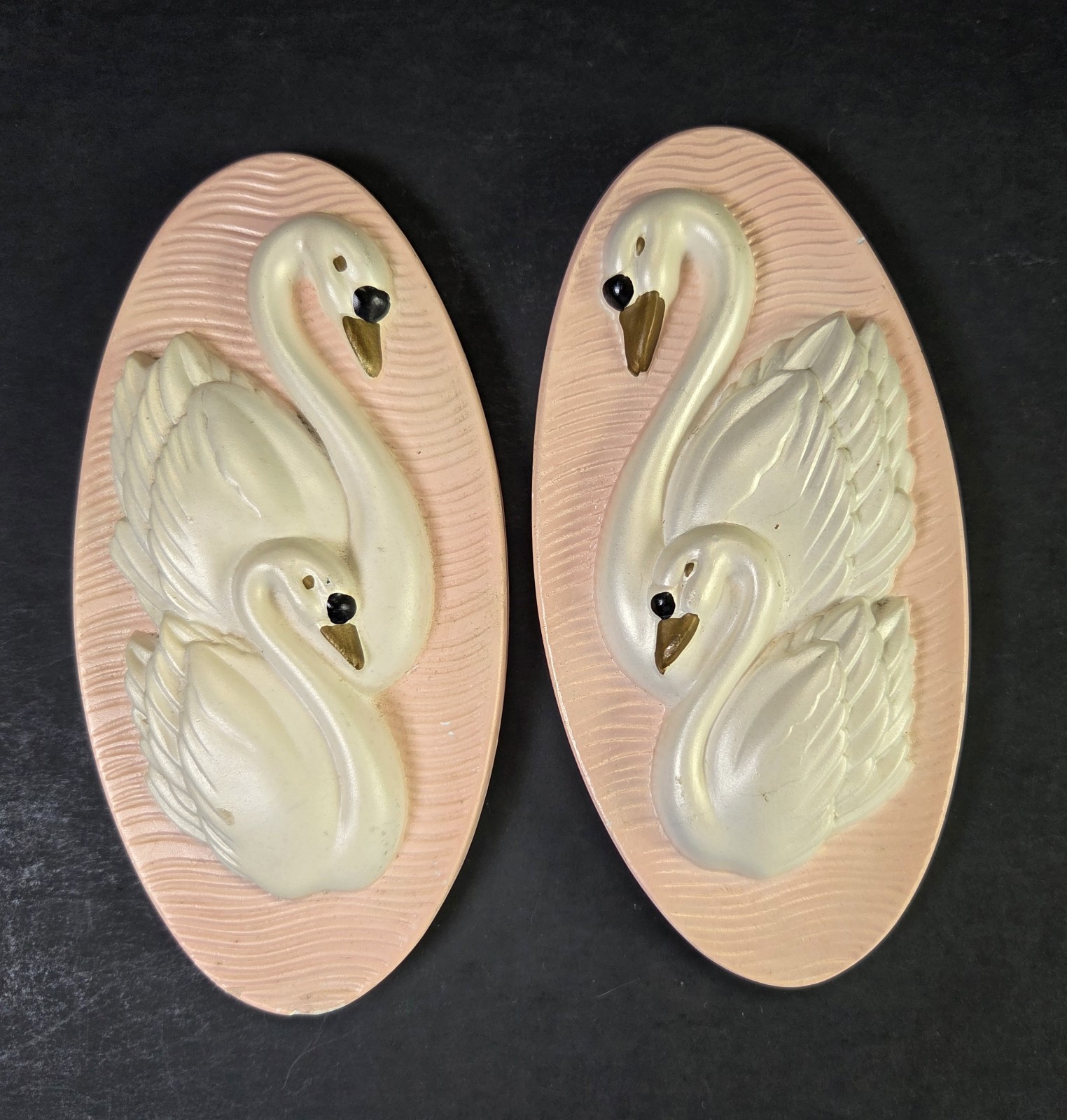 2 Pc 1965 Miller Chalkware Swans HTF PINK Oval Wall Art Plaques Kitschy Vintage 2 Pc 1965 Miller Chalkware Swans HTF PINK Oval Wall Art Plaques Kitschy Vintage