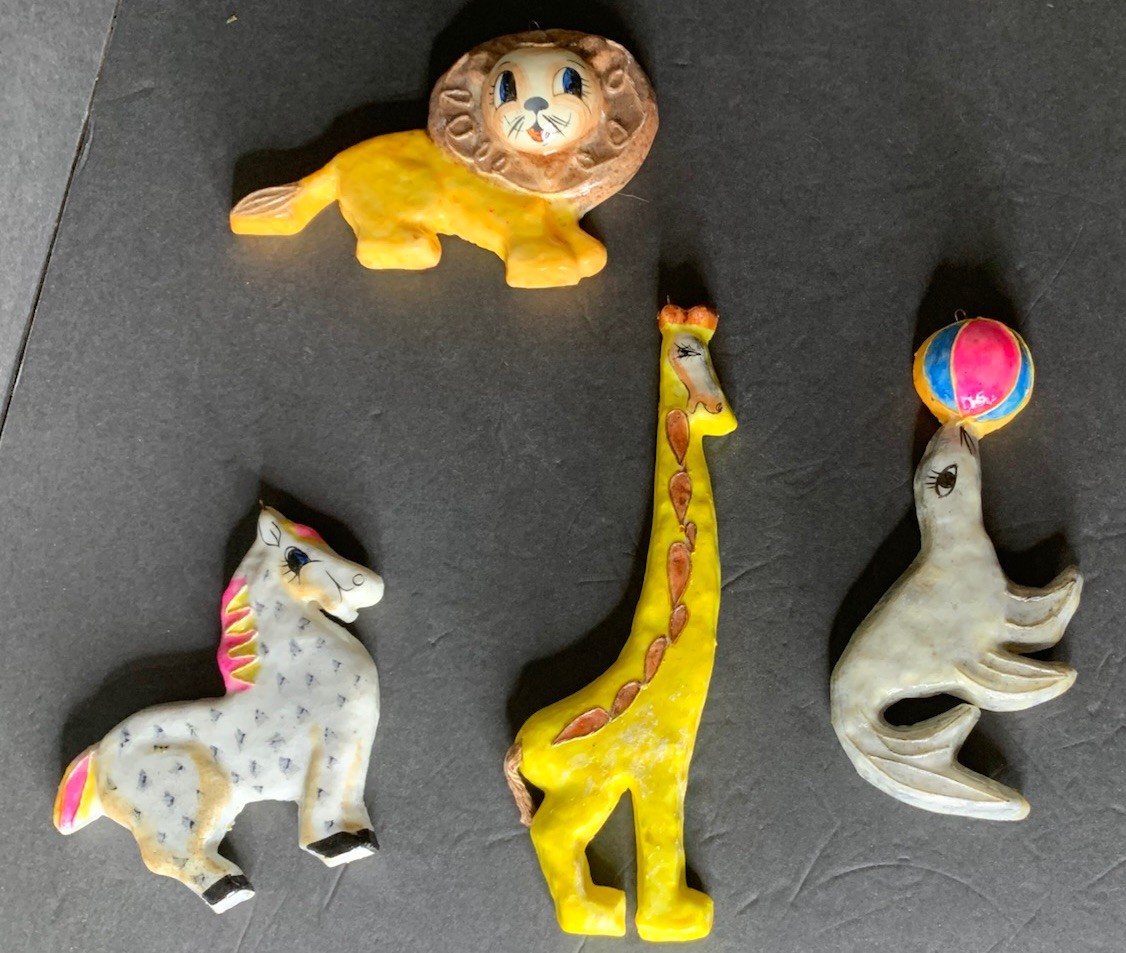 Vtg De Sela Paper Mache Ornament Set With Lion Seal Giraffe Horse Made In Mexico