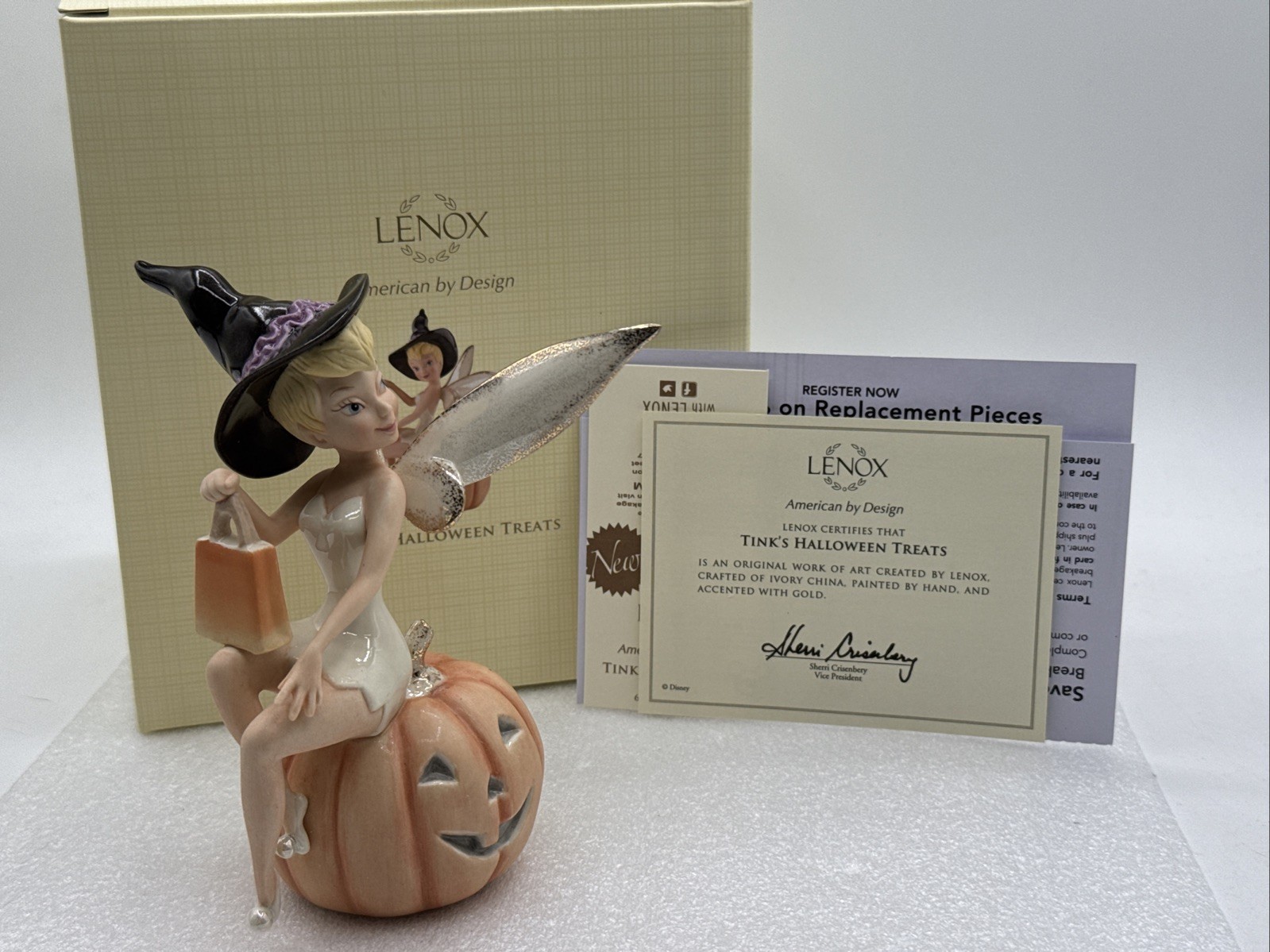 Lenox Tinks Halloween Treats TinkerBell Figurine Disney 2007 Ivory Porcelain 24K