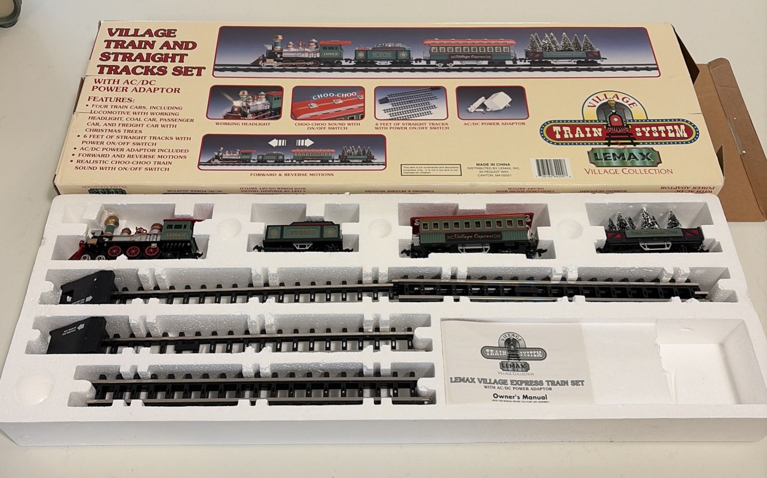 98 Lemax Village Train & Straight Tracks Set 4 Cars Locomotive Display or Parts