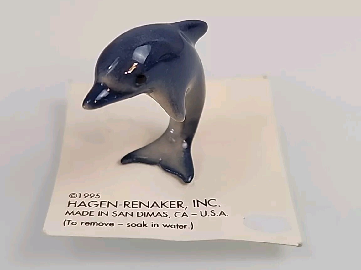 Vintage 1995 Hagen Renaker Standing Miniature Dolphin Figurine 1.5” Vintage 1995 Hagen Renaker Standing Miniature Dolphin Figurine 1.5”