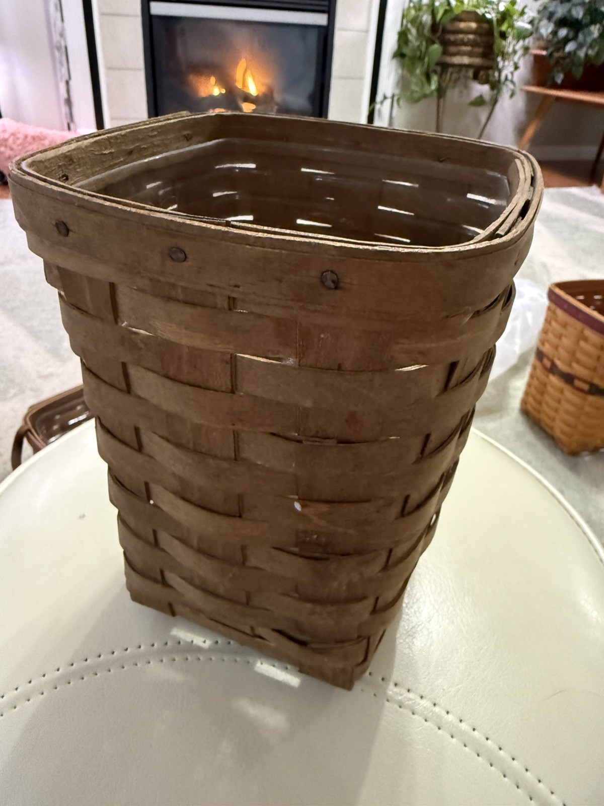 Vintage 1984 Signed LONGABERGER  basket.  Plastic Liner
