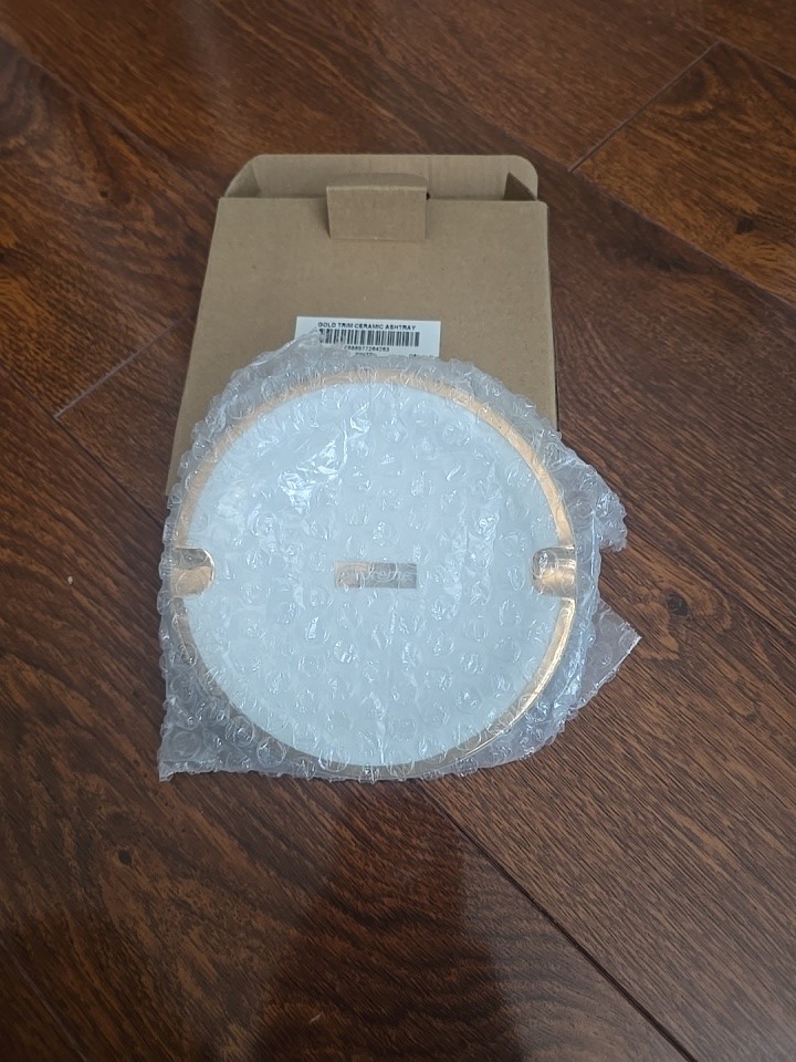 Supreme Gold Trim Ceramic Ashtray White FW17 Box Logo — Supreme MFG. CO. NYC