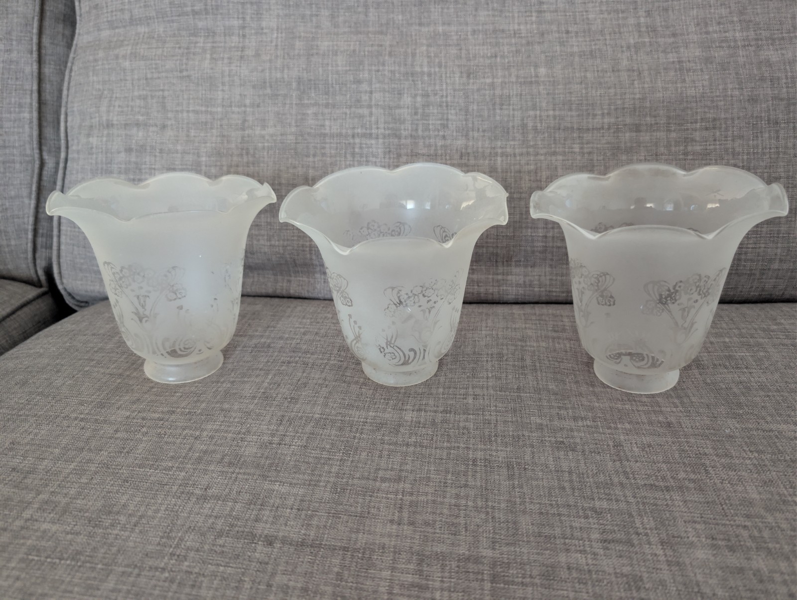 1x Vintage Acid Etched Frosted Glass Shade with Floral Design 2 1/8\