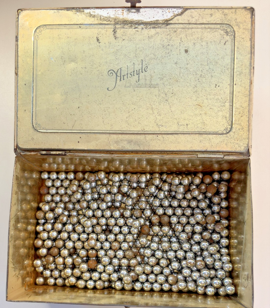 Vintage Japanese Engraved Pachinko Ball Lot Stamped Metal Steel Arcade Tin Box Vintage Japanese Engraved Pachinko Ball Lot Stamped Metal Steel Arcade Tin Box