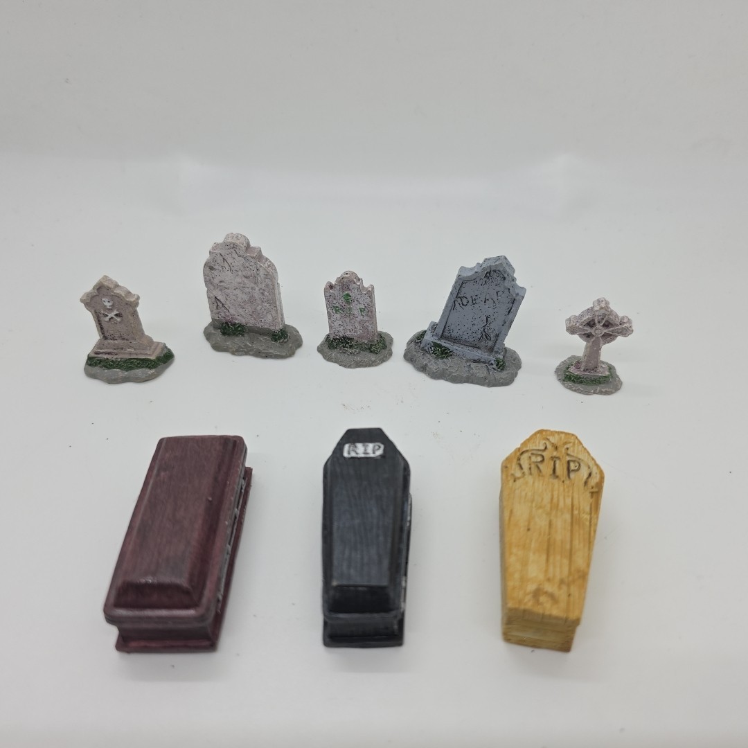 Lemax Spooky Town Retired Coffins Set of 3 & Tombstones Set of 5 – Used Open Box Lemax Spooky Town Retired Coffins Set of 3 & Tombstones Set of 5 – Used Open Box
