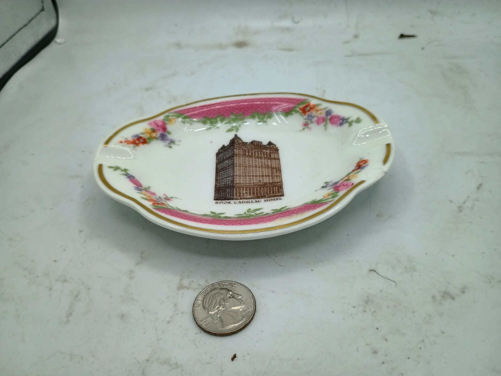 1924 The Book Cadillac Antique China Dish 6\ 1924 The Book Cadillac Antique China Dish 6\