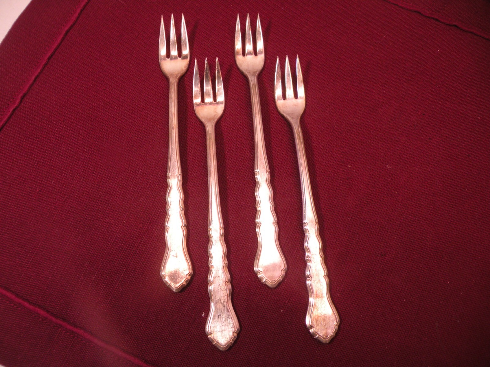 4 International 1847 Rogers Bros Centennial Cocktail Seafood Forks 5 1/2\