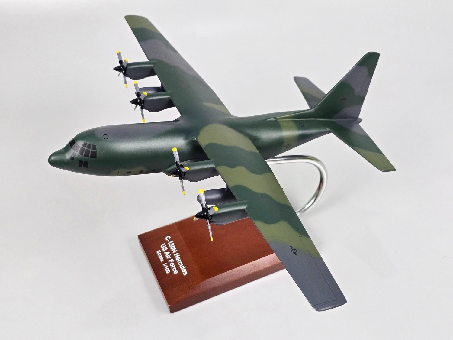 Lockheed C-130 C130 Hercules USAF Euro camouflage aircraft airplane model 1/40