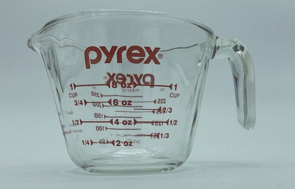 Pyrex Clear Glass Red Print Measuring Cup Handle 1 Cup *Small Chip On Bottom