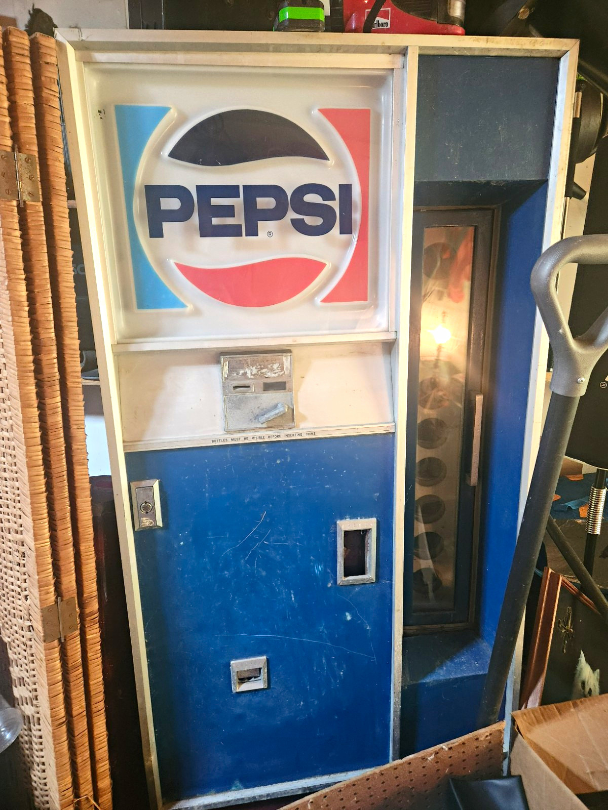 Pepsi Soda Vending Machine Blue/White Vintage Style Pepsi Soda Machine Pepsi Soda Vending Machine Blue/White Vintage Style Pepsi Soda Machine