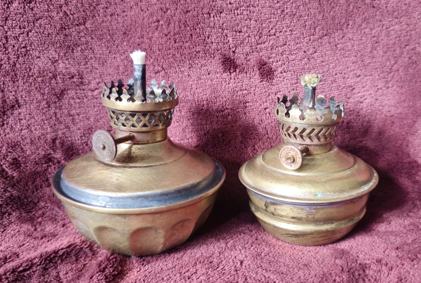 Lot Of vintage Brass Oil Lamps Lot Of vintage Brass Oil Lamps