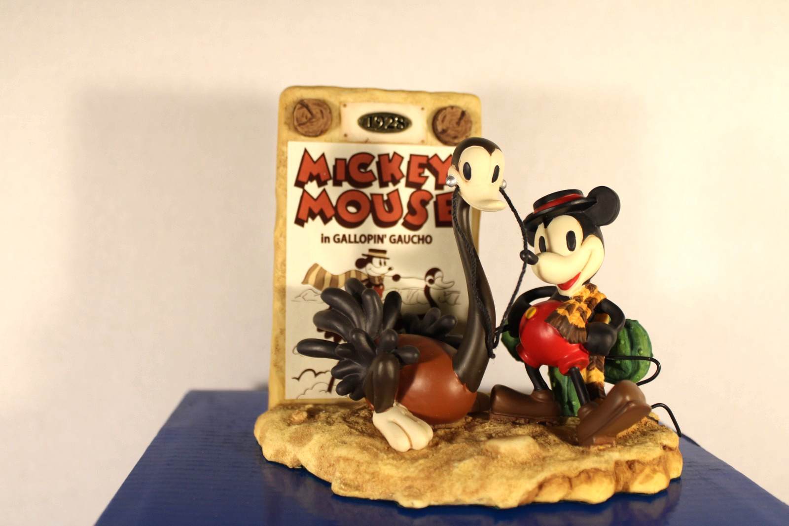 DISNEY SCULPTED FIGURINE MICKEY MOUSE IN GALLOPIN GAUCHO
