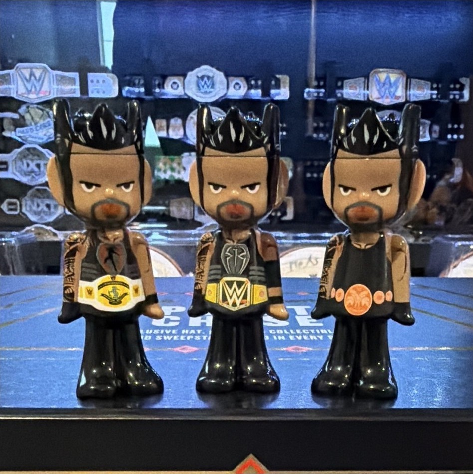 WWE ghostwrite Superstar Chase Lids Exclusive Roman Reigns Figure 3Pack base set