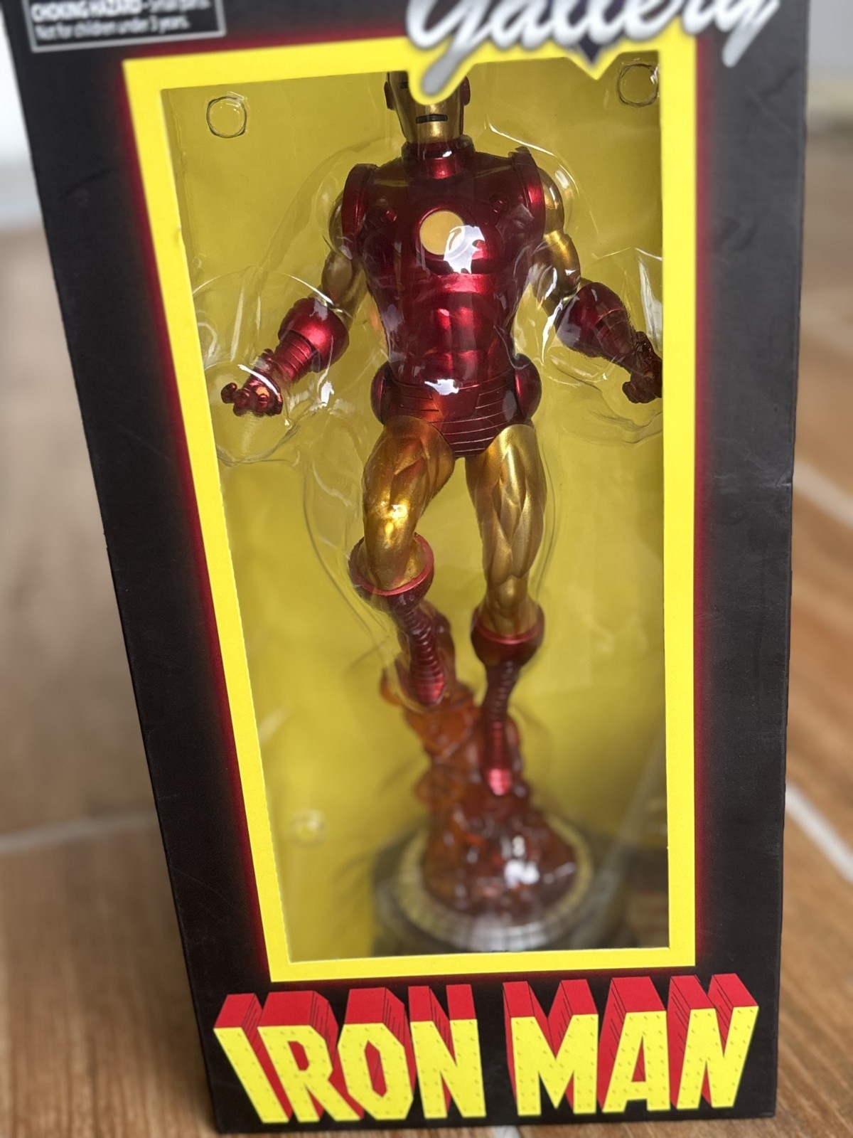 Diamond Select Toys Marvel Gallery Classic Iron Man Figure 2017