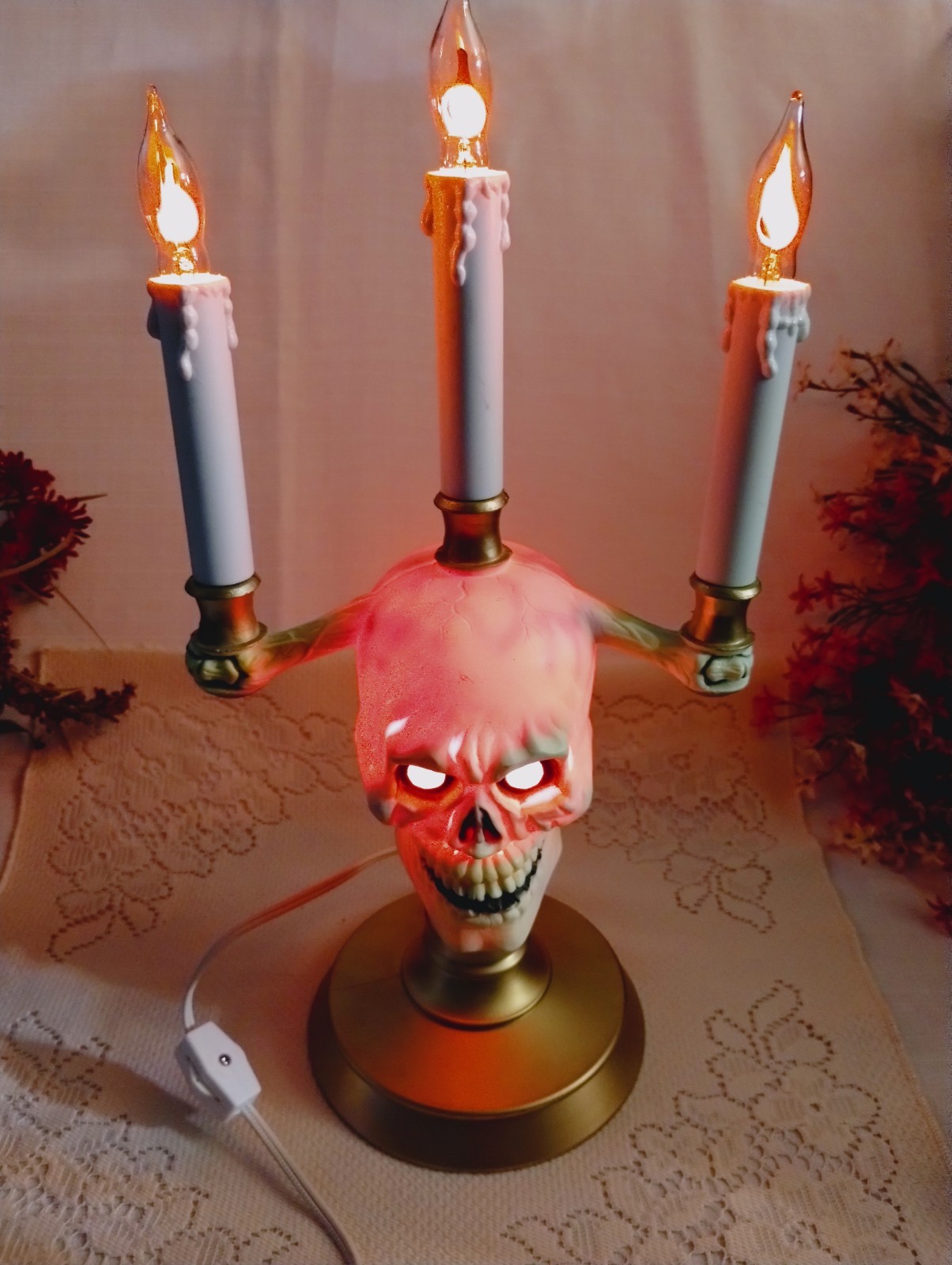 Vtg 1994 Trendmasters HallowScream Skull Candelabra Halloween Light Lamp Working Vtg 1994 Trendmasters HallowScream Skull Candelabra Halloween Light Lamp Working