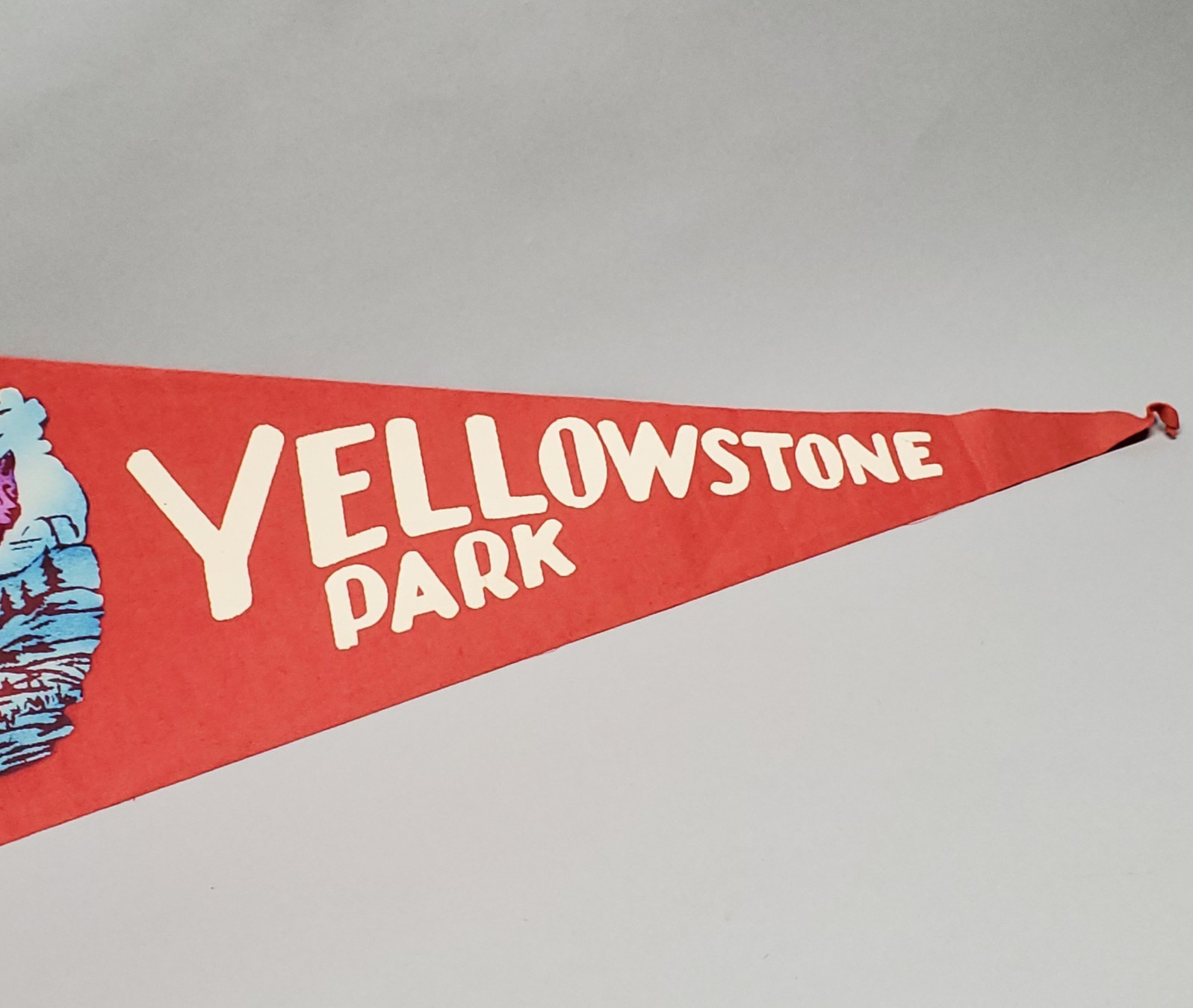 Vintage Yellowstone Park Felt Souvenir Pennant Grizzlies Bison Moose 27 inches Vintage Yellowstone Park Felt Souvenir Pennant Grizzlies Bison Moose 27 inches