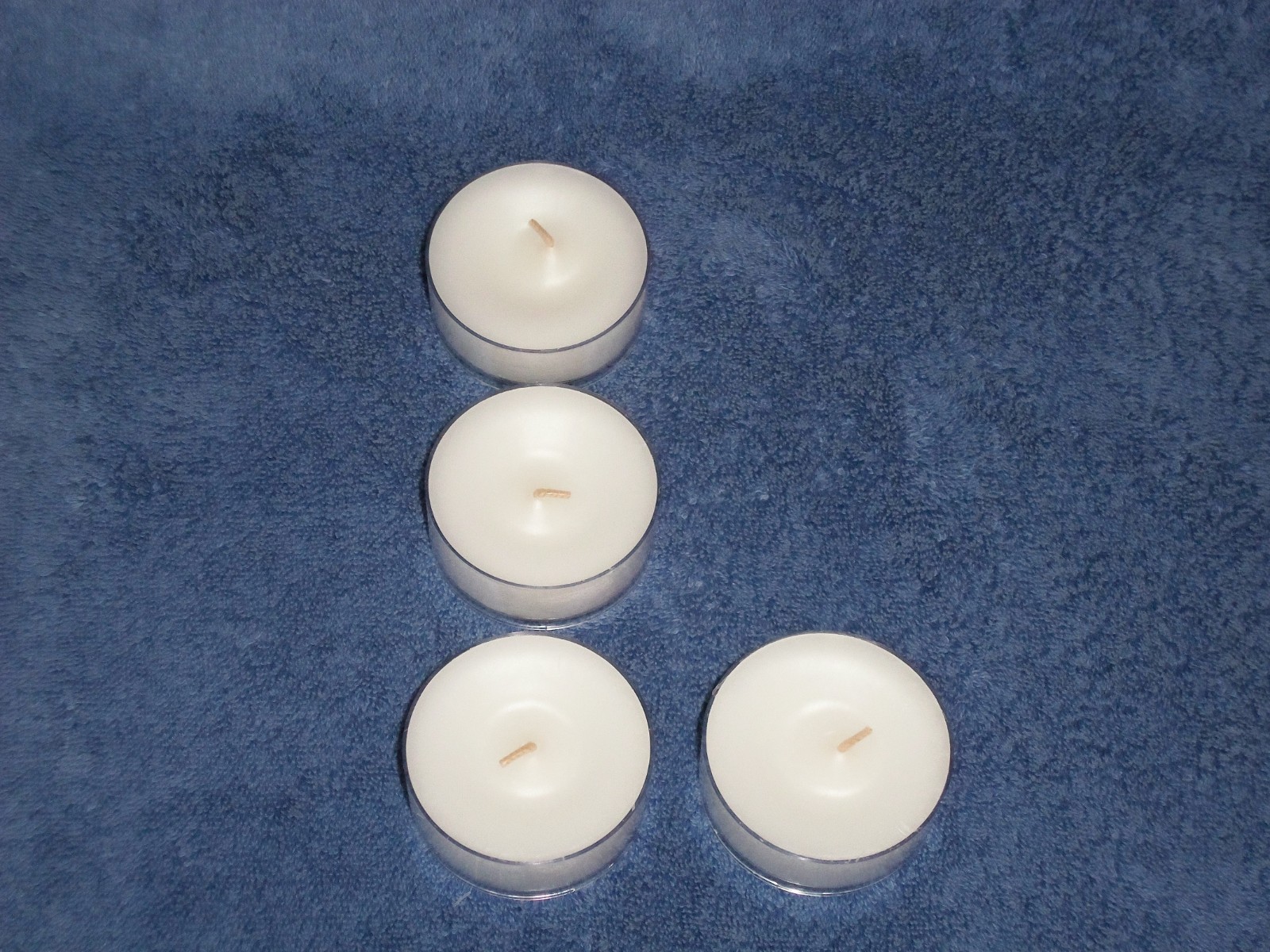 Partylite Iced Snowberries Large GloLite Tealights -- NIB