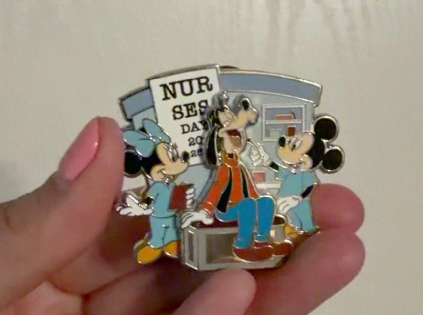Disney Nurse’s Day 2025 Mickey Minnie Goofy Pin Limited Release Disney Parks