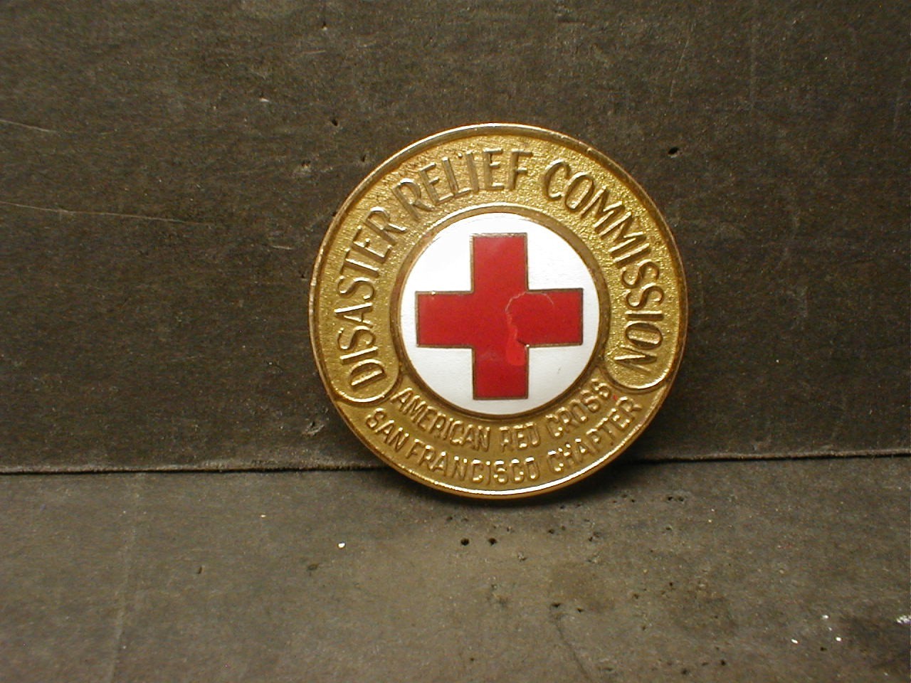 1960\'s AMERICAN RED CROSS DISASTER RELIEF COMMISSION BADGE-SAN FRANCISCO CHAPTER