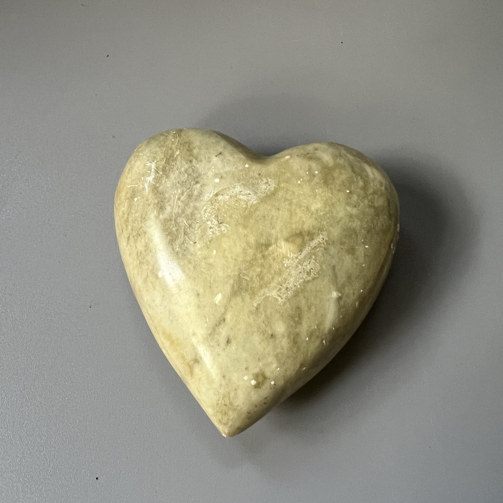 Vtg Carved Soapstone Heart Paperweight Puffy Stone Sculpture Yellow Green 3