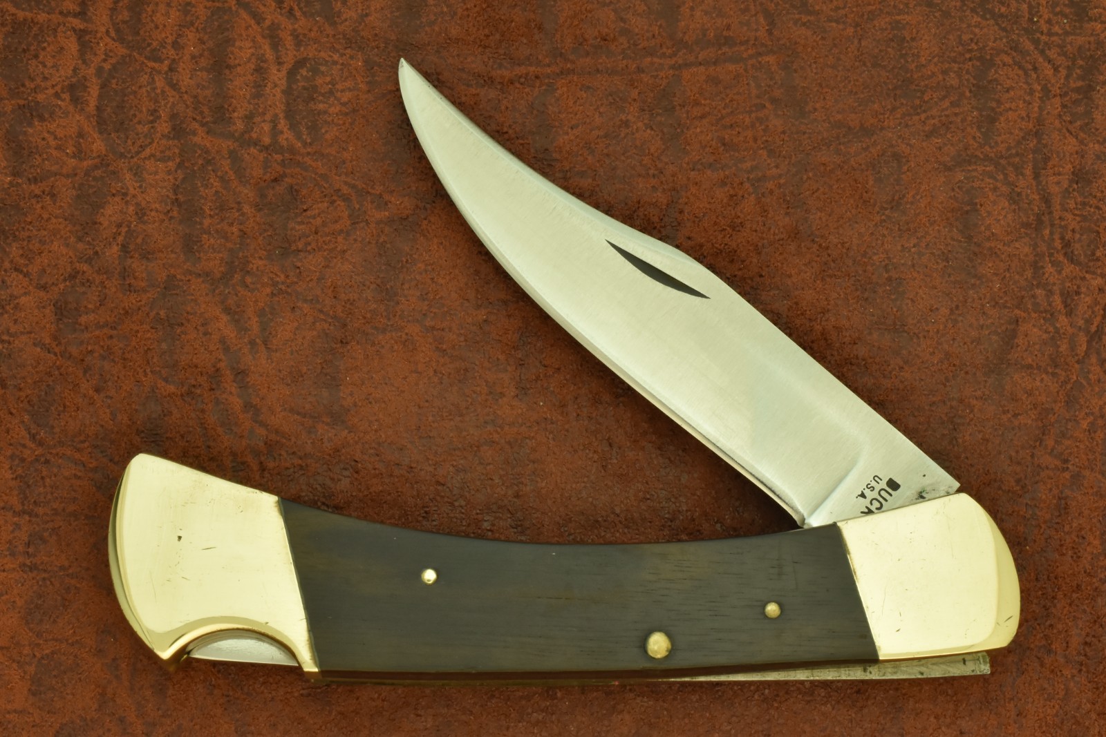 UPSIDE DOWN INVERTED BUCK MADE IN USA 1965-1968 WOOD LOCKBACK KNIFE 110 (25857)