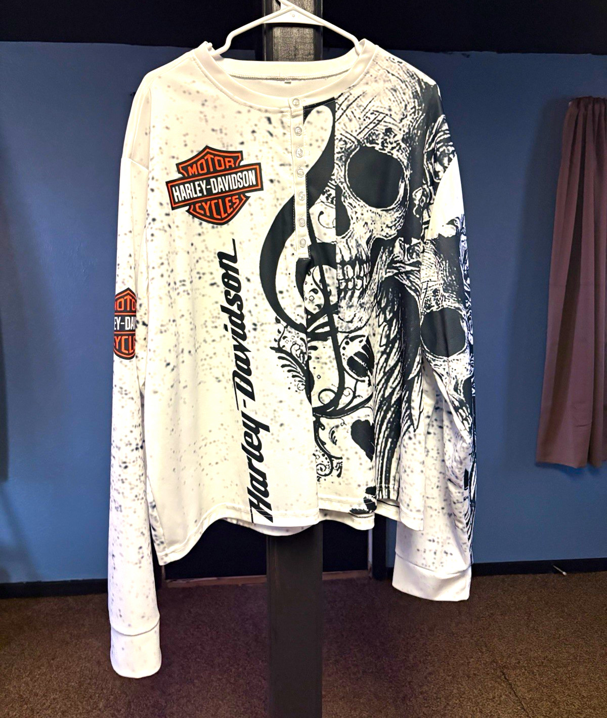Harley-Davidson Motorcycles White Long Sleeve Graphic T-Shirt Skull Design