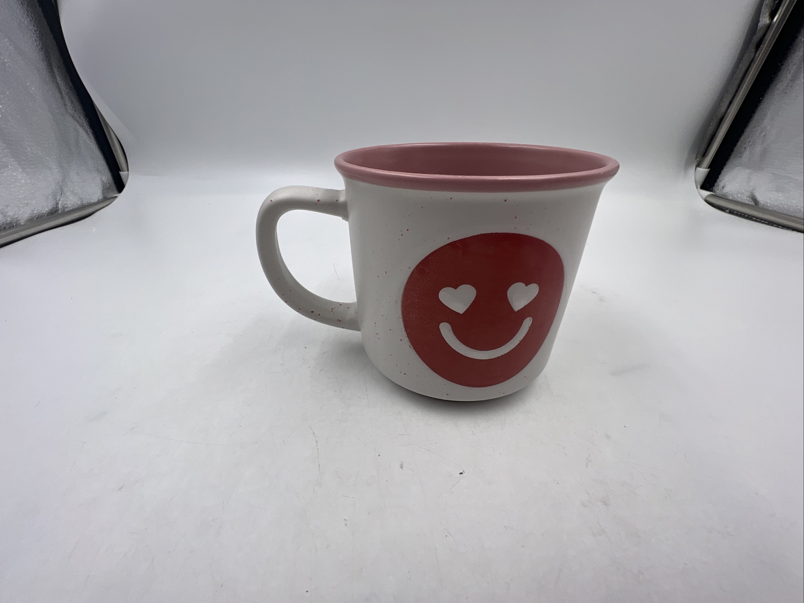 Boston Warehouse Ceramic 17oz Smiley Coffee Mug BB01B38003 Boston Warehouse Ceramic 17oz Smiley Coffee Mug BB01B38003