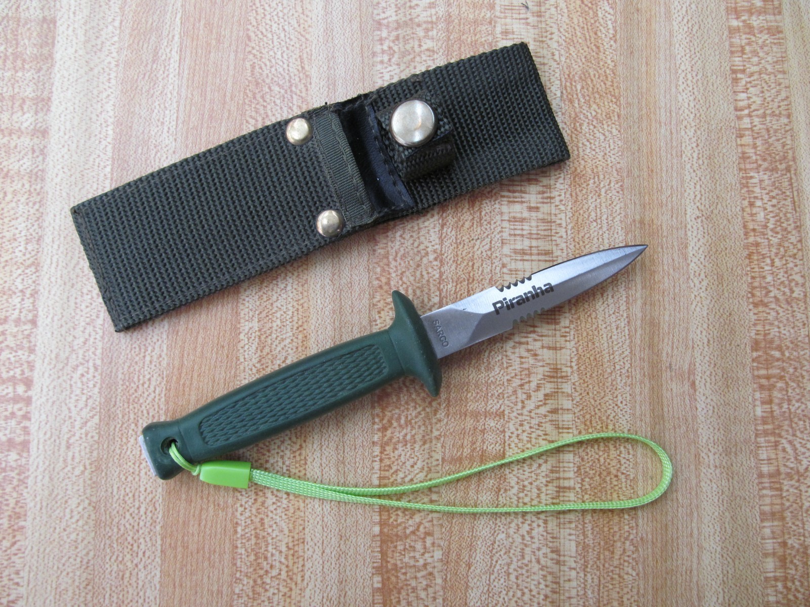 Vintage Sarco Piranha Mini Dagger Knife with Sheath