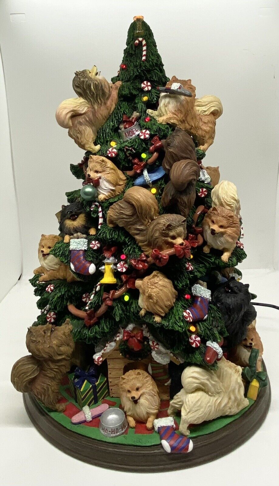 Danbury Mint Pomeranian Dog Christmas Tree Lighted Figurine Retired Works Tested
