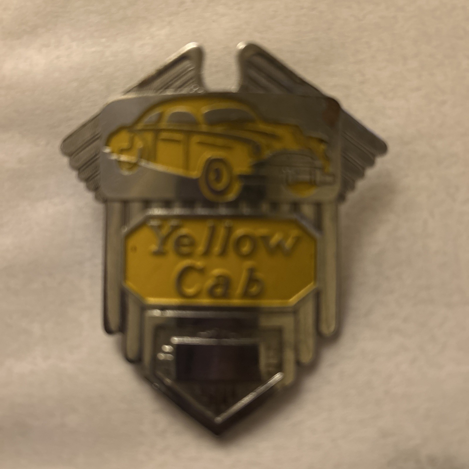Vintage Yellow Cab Chauffeur Hat Badge Winged Taxi Driver Emblem - VERY  NICE
