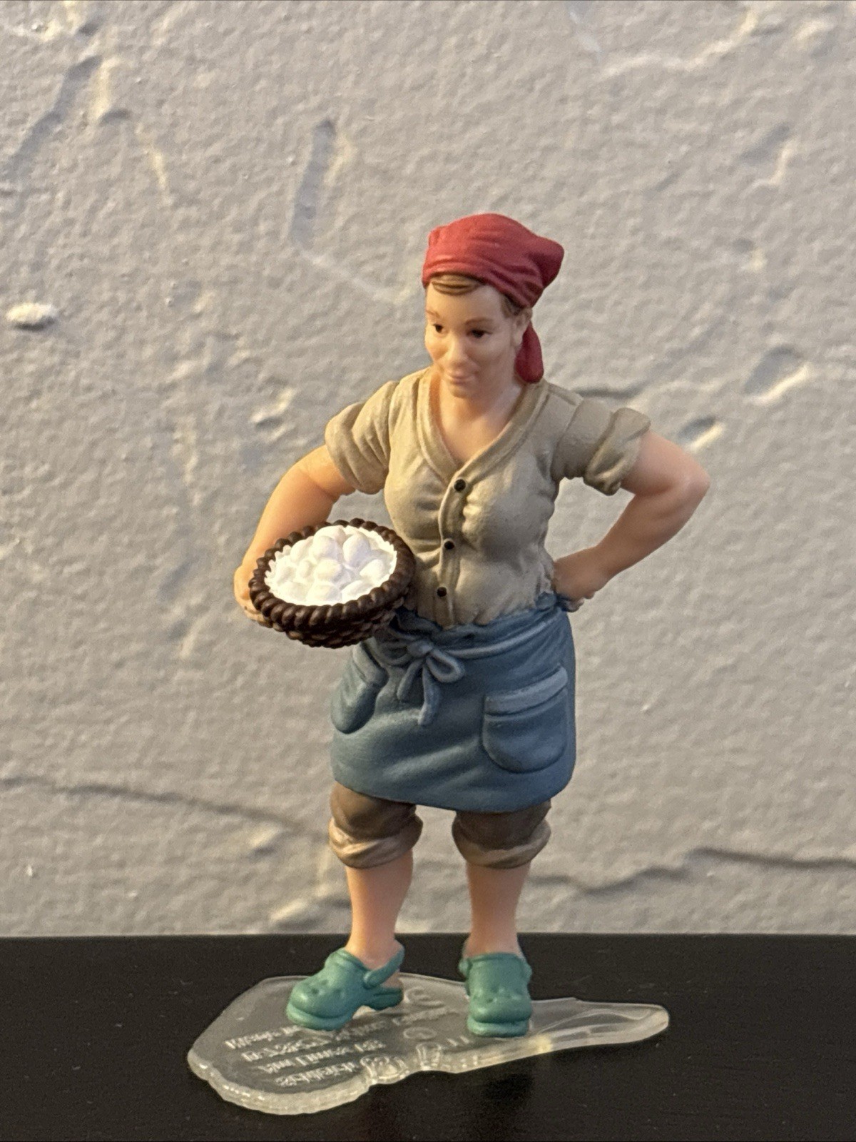 Schleich People Accessories Woman FARMER\'S WIFE w/EGGS 13468 Figure 2011- 3.5\ Schleich People Accessories Woman FARMER\'S WIFE w/EGGS 13468 Figure 2011- 3.5\