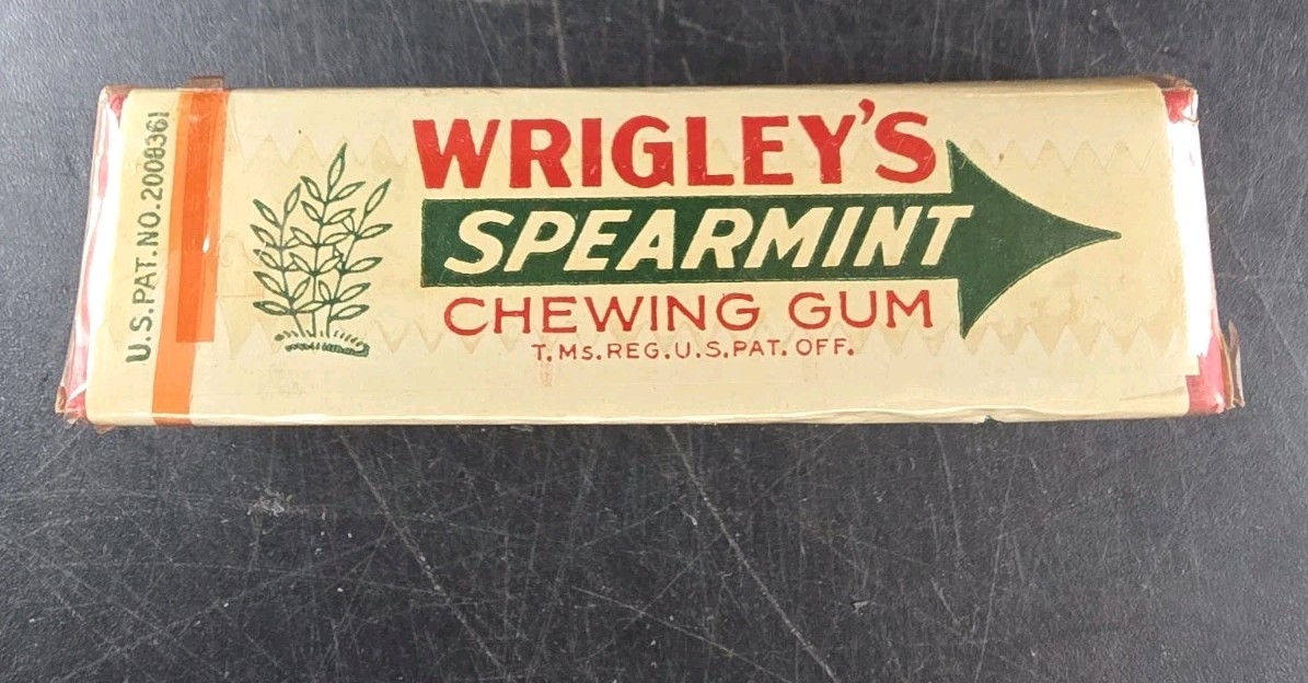 Rare Wrigleys 1930\'s chewing GUM PACK PACKAGE with wrapper Rare Wrigleys 1930\'s chewing GUM PACK PACKAGE with wrapper