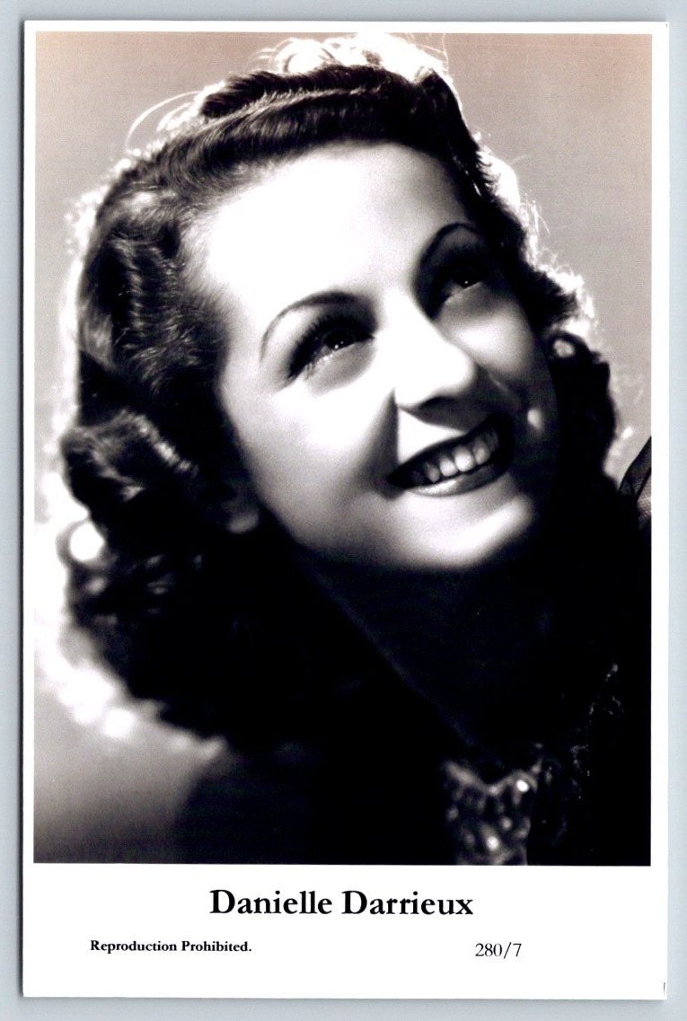 Danielle Darrieux (C) Swiftsure 2 Postcards year 2000 modern print 280/7 & 280/8