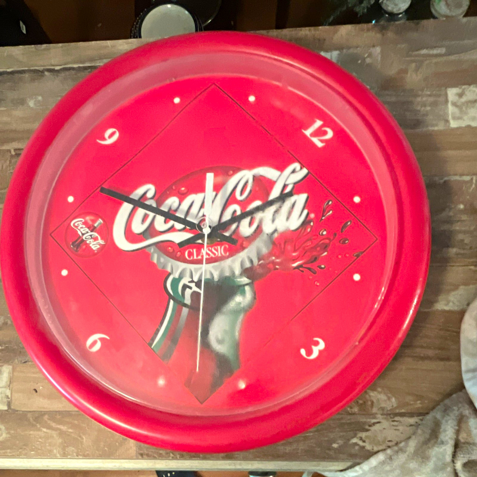 Coca-Cola Classic Round Wall Clock Red White Soda Theme Advertising Clock