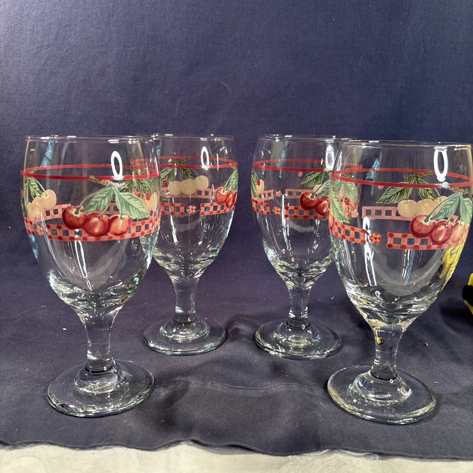 Pfaltgraff Delicious 12oz. Iced Tea Glasses/Goblet Set of 4 Pfaltgraff Delicious 12oz. Iced Tea Glasses/Goblet Set of 4