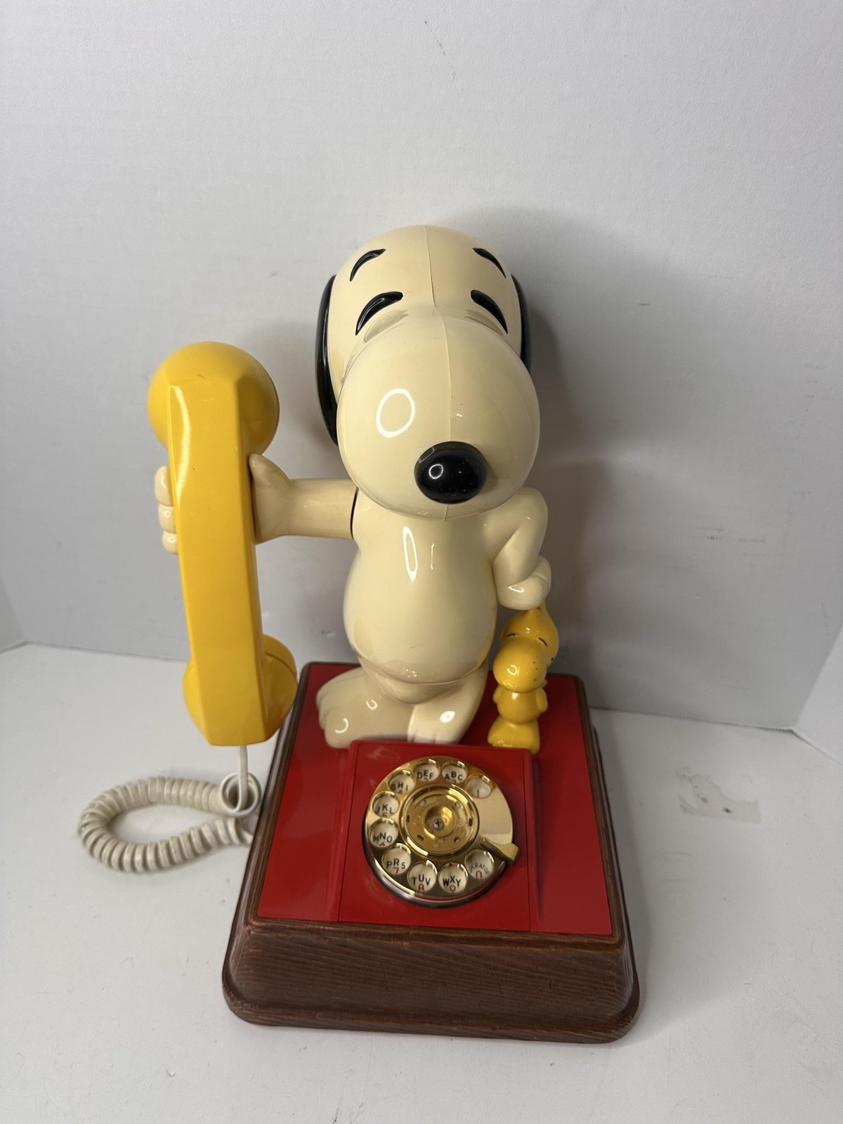 Vintage ITT Snoopy & Woodstock Rotary Telephone Phone Peanuts Hong Kong Red