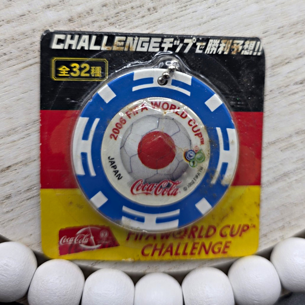 Coca-Cola 2006 FIFA World Cup Challenge Poker Chip Keychain Japan