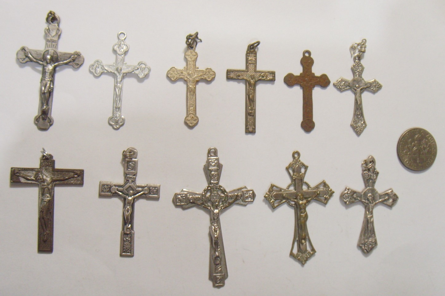 11 antique catholic crucifix cross medium pendants religious lot EL1112
