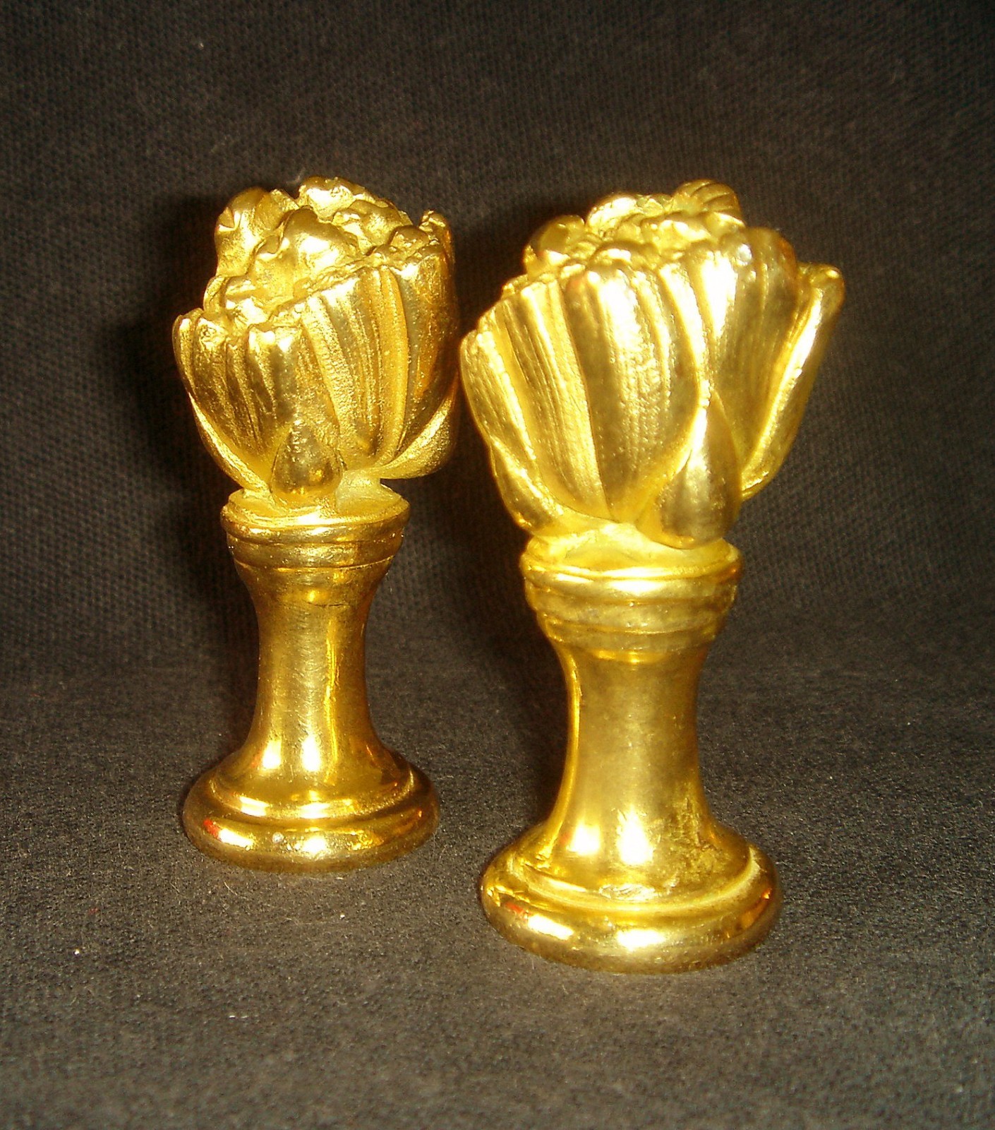 Share Pair of Gold Plated Lamp Finials - Flower Share Pair of Gold Plated Lamp Finials - Flower