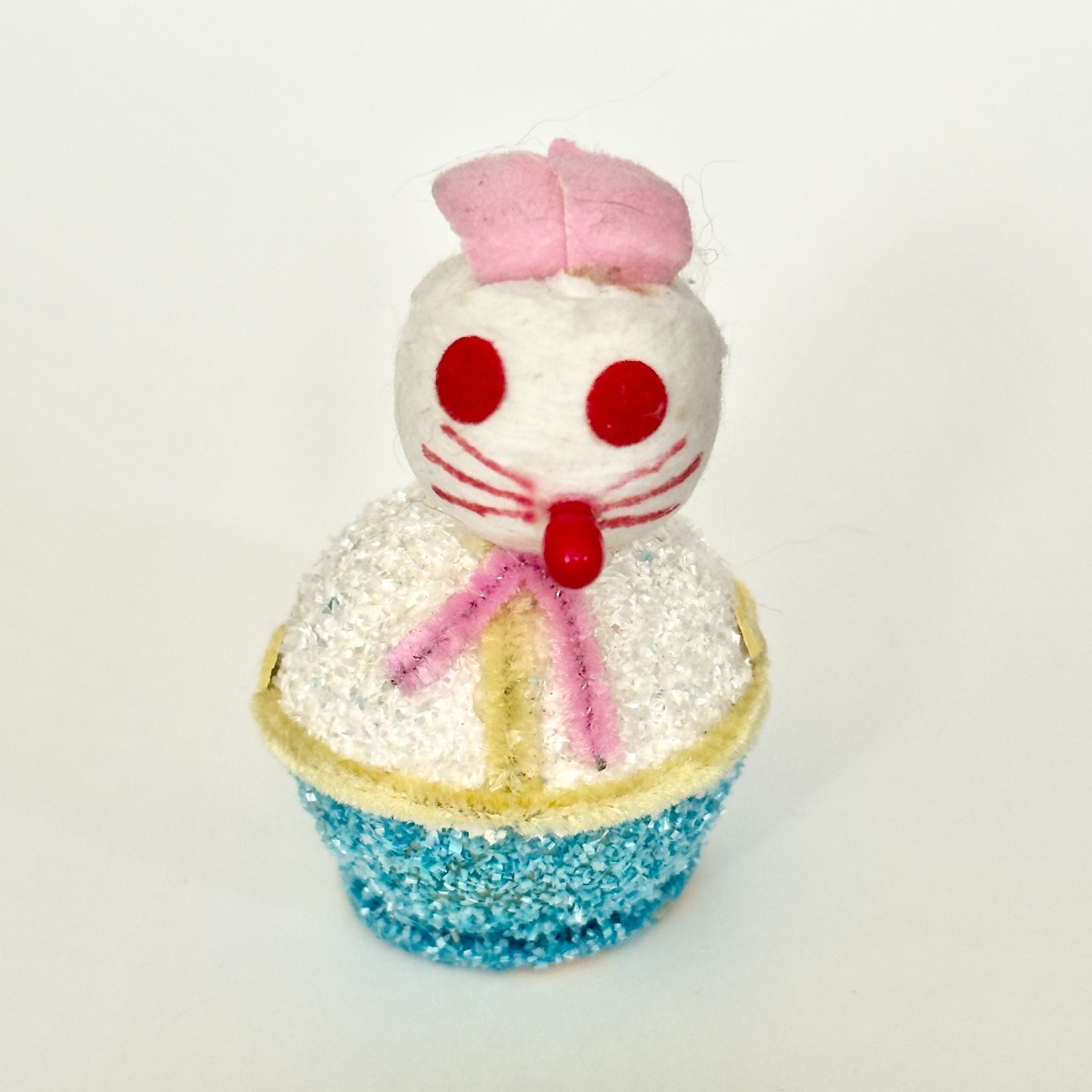 Vintage Spun Cotton Paper Mache \ Vintage Spun Cotton Paper Mache \