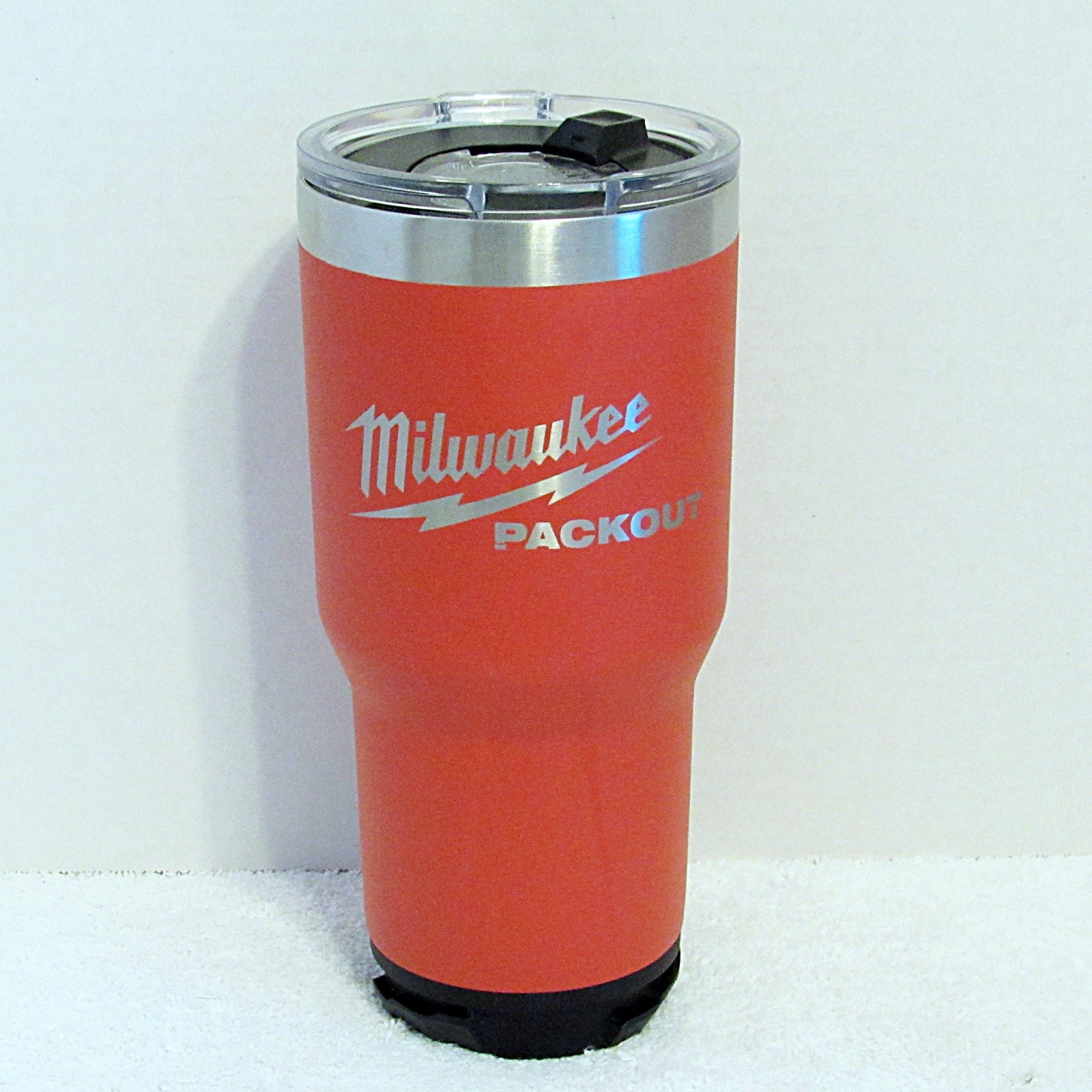 Milwaukee Packout 30oz Red Drink Tumbler Insulated (48-22-8393R) Milwaukee Packout 30oz Red Drink Tumbler Insulated (48-22-8393R)