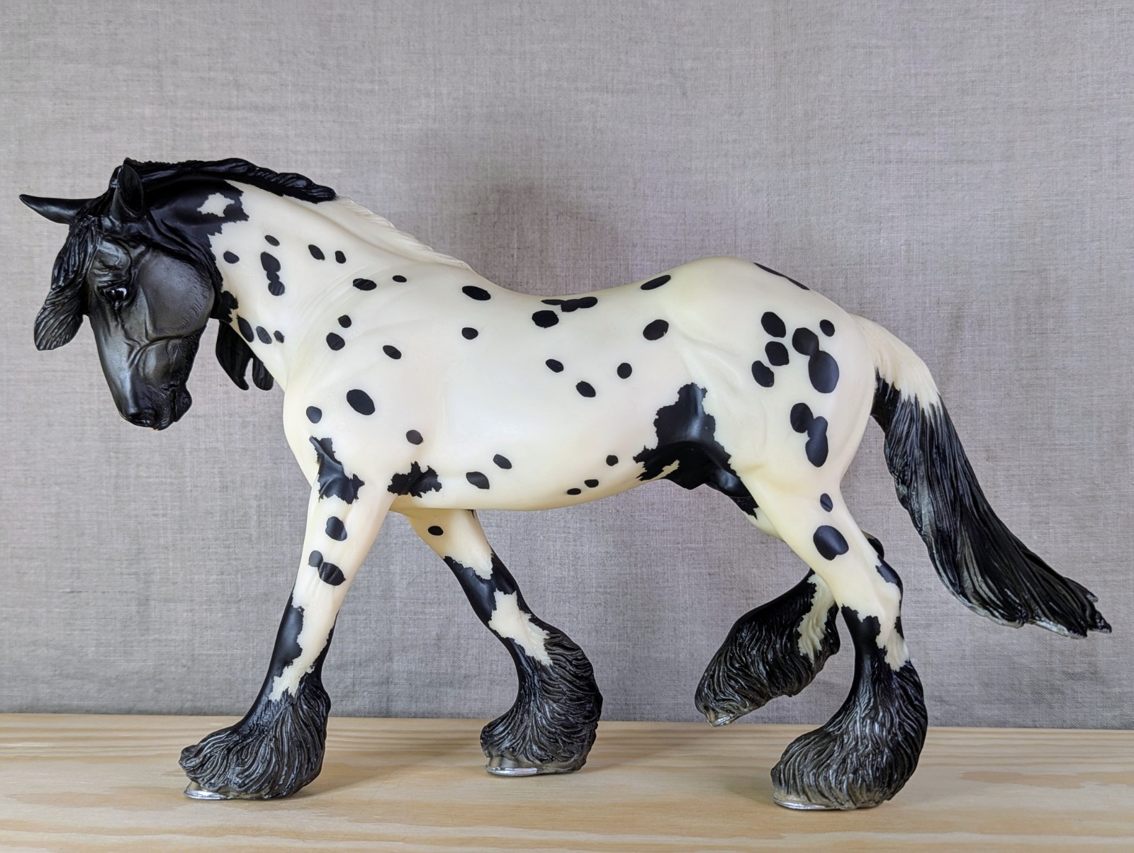 Breyer #1420 Four Seasons Treasure Hunt - Winter black leopard appaloosa Othello Breyer #1420 Four Seasons Treasure Hunt - Winter black leopard appaloosa Othello